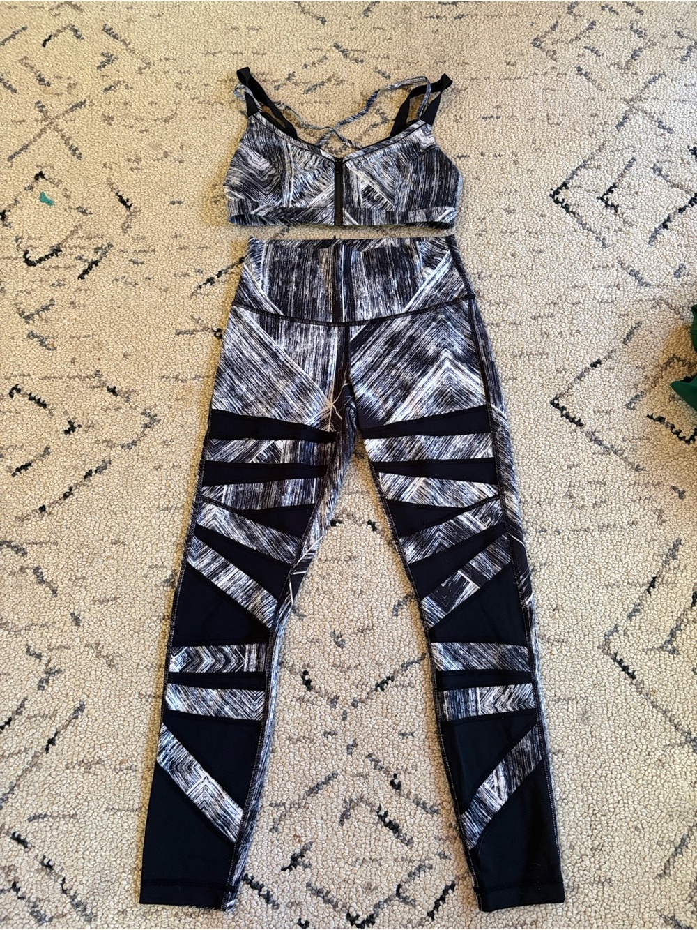 OG rare lululemon set EUC size 6/8